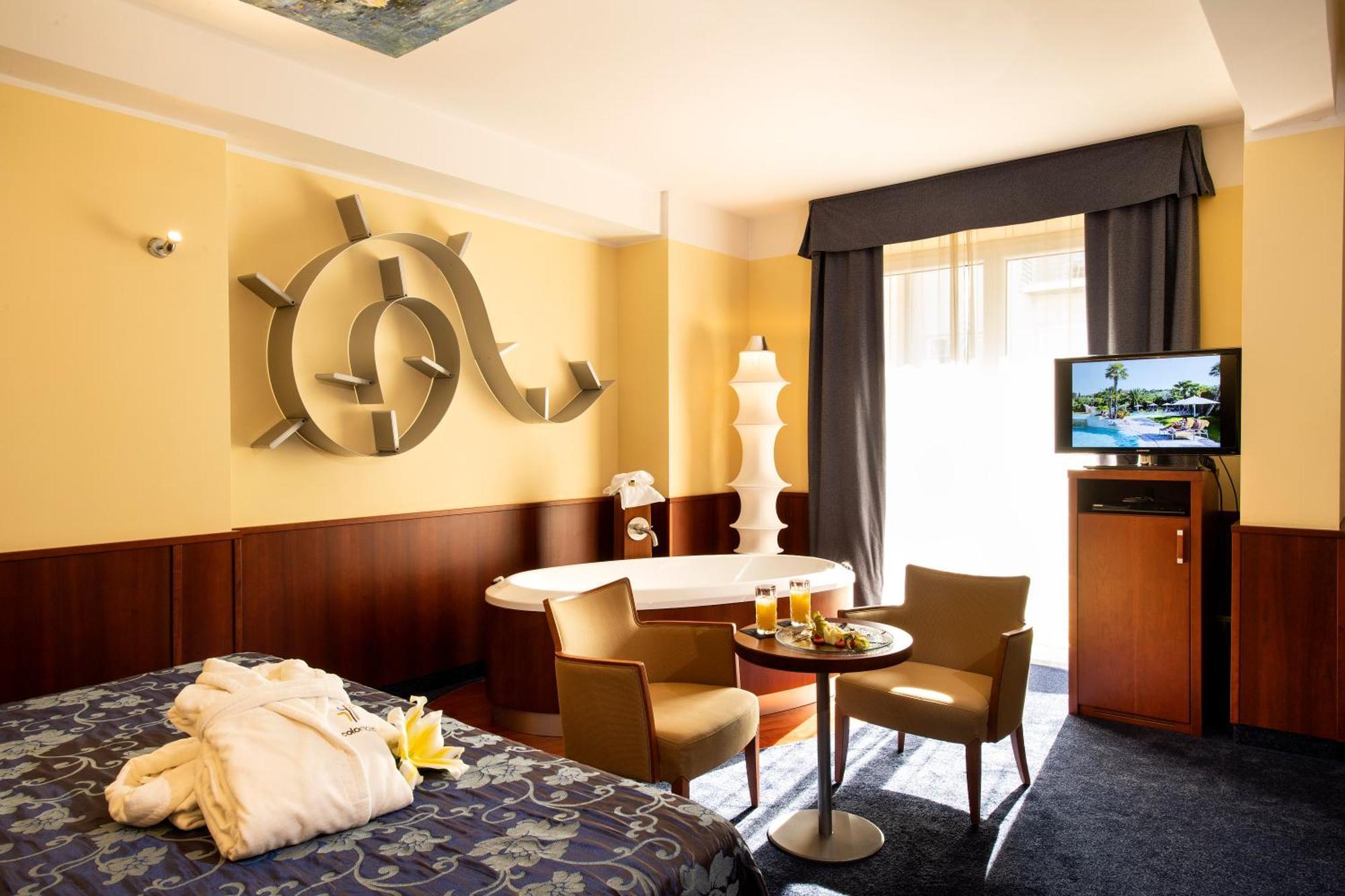 Color Hotel Style, Design & Gourmet Bardolino Zewnętrze zdjęcie
