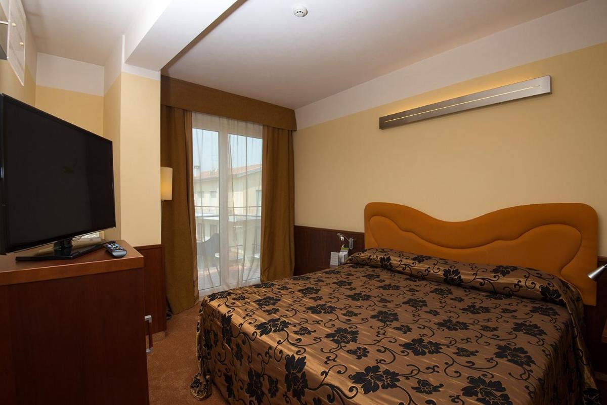 Color Hotel Style, Design & Gourmet Bardolino Zewnętrze zdjęcie
